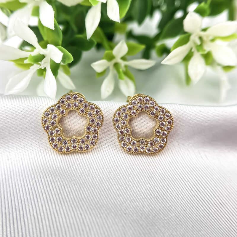 Brinco Flor com Cravação em Zircônias