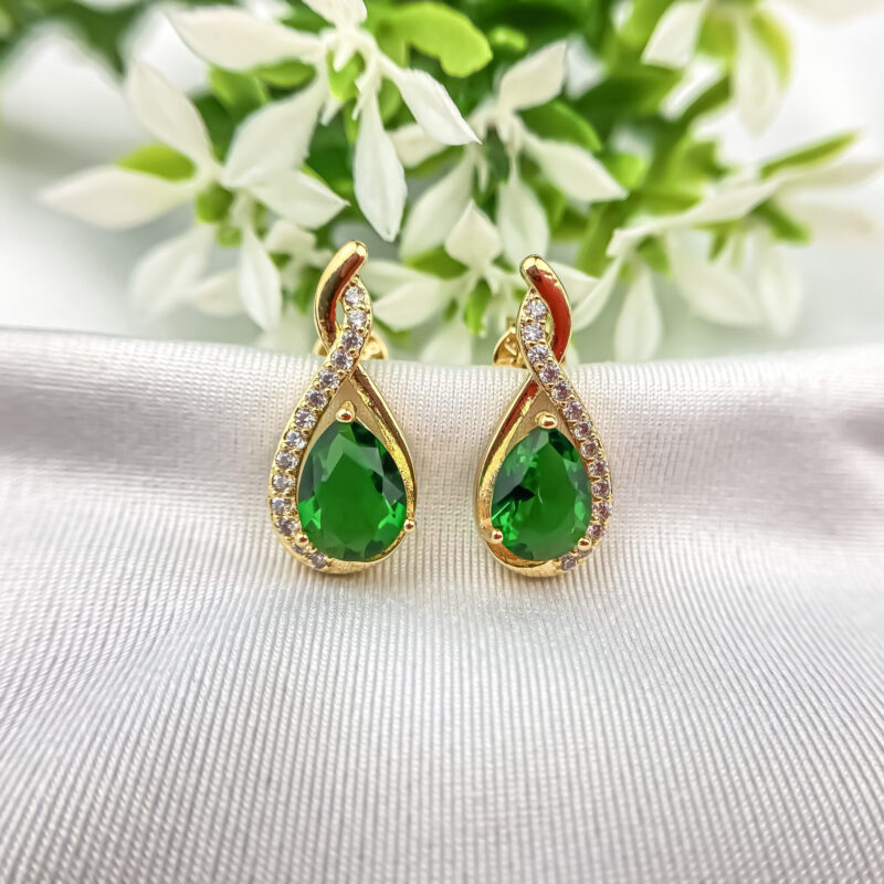 Brinco Gota Esmeralda com Zircônias
