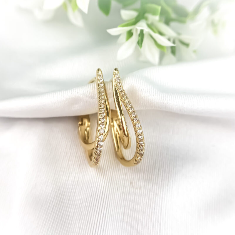 Brinco Elos Curvados com Zircônias