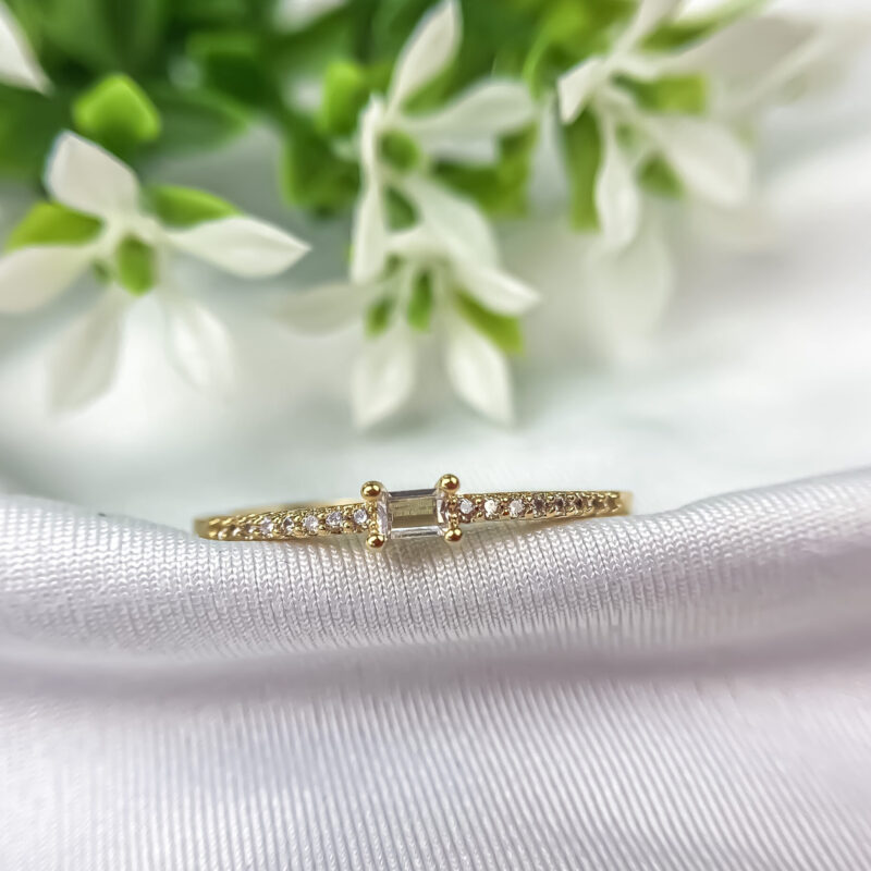 Anel Elegância Minimalista